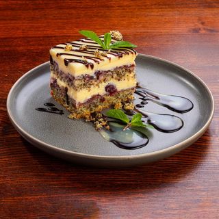 Prăjitură cu mac și Vișină 