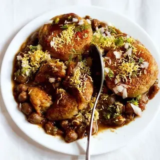 TIKKI ( CHOLE ) ( CUBIERTA CON CURRY DE GARBANZOS ) 