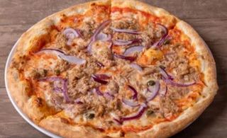 Pizza tonno e cipolla