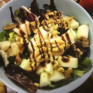 Ensalada Con Queso