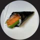 80 Temaki De Aguacate Y Salmón Con Salsa (1 Ud.)