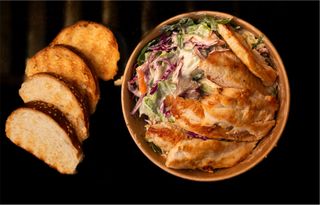 Salatã mixtã cu piept de pui