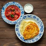 Мама спокійна: пюре, відбивна куряча та мамин борщ