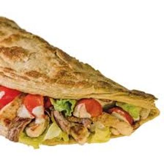 Piadina con funghi, mozzarella, pomodoro fresco e salsa rosa