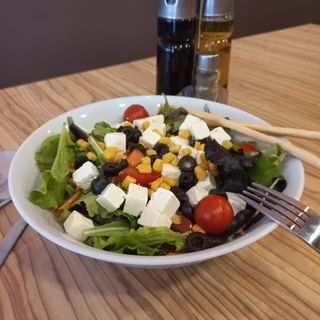 Salada Mediterrânea