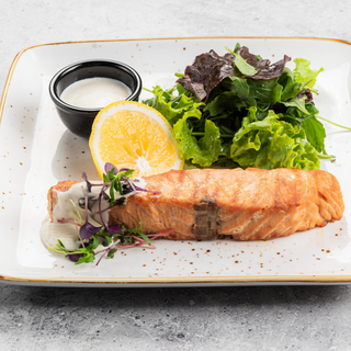 Стейк из семги в сливочном соусе 