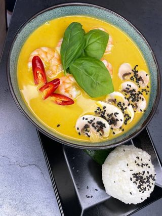 Карі Суп з морепродуктами