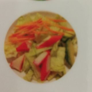 3. Ensalada de palillos de cangrejo