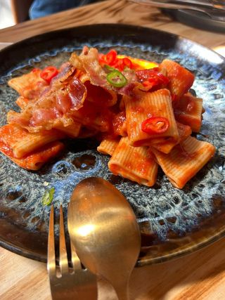 Rigatoni Rabiata Con Guanciale
