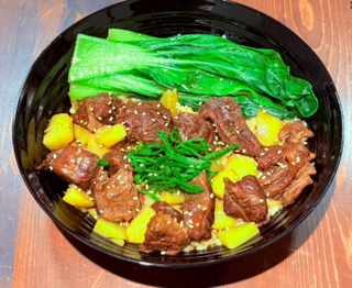 Entrecot con Arroz Estofa/Stewed Beef with Rice