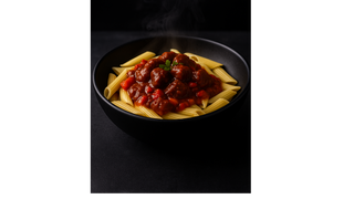 Makaron z gulaszem wieprzowym po węgiersku