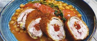 Рулована пилешка пържола от бут (400г)