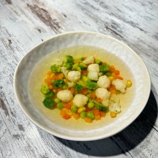 Суп овочевий з фрикадельками (260г)