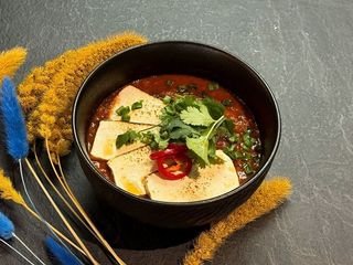 Чечевичний дал з тофу