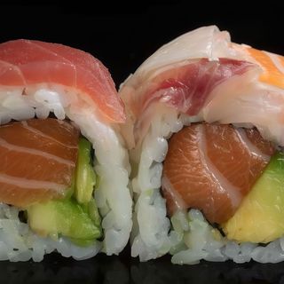 344A. Uramaki rainbow roll - 4 pezzi
