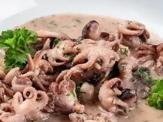 Восьминіг бебі в часниковому соусі (200g)