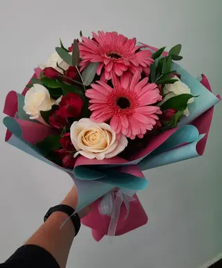 buchet flori mixte