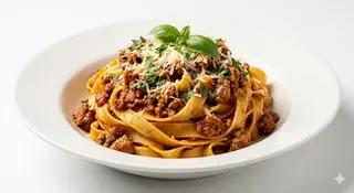 Tagliatelle A La Boloñesa