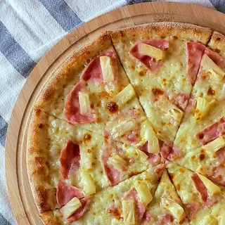 Hawaiian pizza
