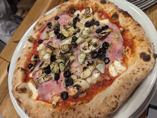 Pizza 4 Estaciones (33 Cm.)