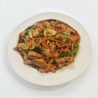 89. Свинско с гъби Муар (600г)