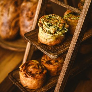 Brioche de cebolas com queijo