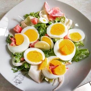 ENSALADA DE HUEVO 