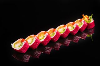 Shimayo papier sojowy z tatarem z łososia I krewetkami 5szt