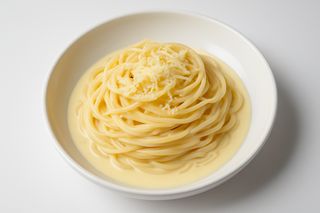 Спагетти в сливочно-сырном соусе
