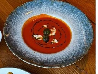 Krem pomidorowy z burratą i oliwą bazyliową (250g)