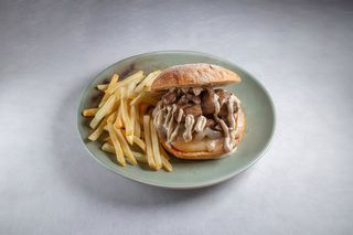 Burger piamontesa + patatas fritas