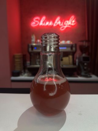 Коктейль гранатовий апероль