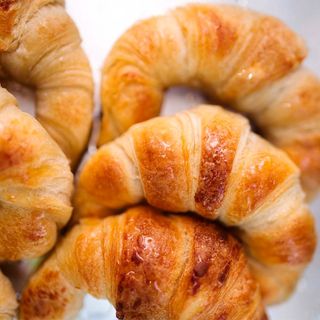 Caja De 12 Medialunas Clásicas