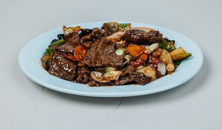 201. Телешко със зеленчуци