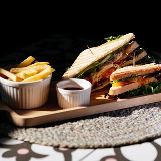 ქლაბ სენდვიჩი / Club sandwich /