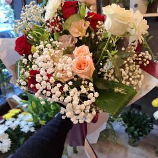 Buchet mix de 23 trandafiri 