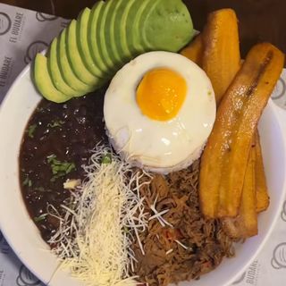 PABELLÓN CRIOLLO VENEZOLANO.