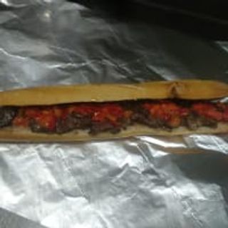 Bocadillo Tortilla Arbizu XXL 41 cm  con Tortilla  Rellana de Chistorra + Patatas Fritas