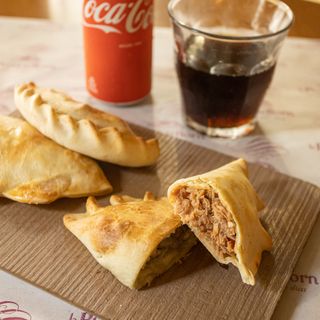 Menú empanadas: 3 empanadas + 1 bebida