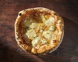 Quattro formaggi pizza