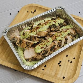 Куряче філе су-від в вершково шпинатному соусі 570 грам 