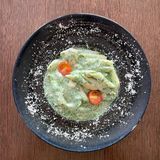 Pasta sa tikvicama u pesto sosu