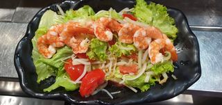 23.Salada de Gambas