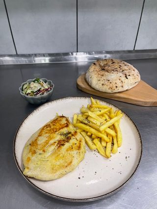 Obrok pileći file na skari