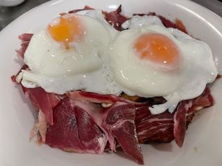 Huevos Con Jamón