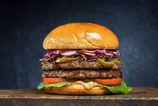 Double beef burger + patatine fritte + bibita a scelta