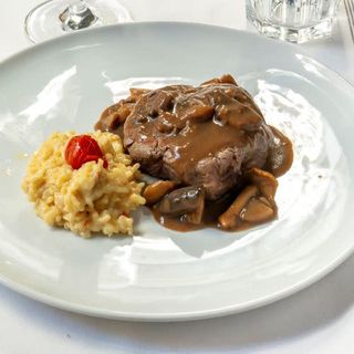 Solomillo tradicional a la parrilla con jugo de setas