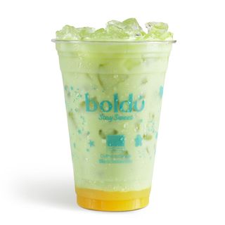 Maracuyá Iced Matcha Latte