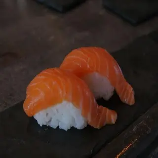 NIGIRI SAKE (2 Pzs.)