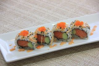 U7 Uramaki spicy salmon - 4 pezzi